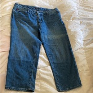 Sofia Vergara knickers jeans